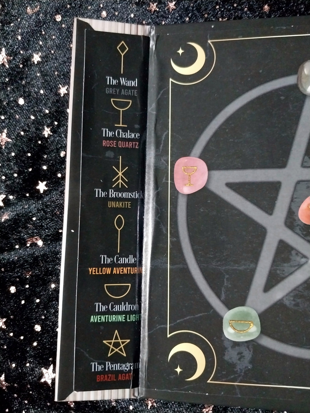 The Witches' Guide to Crystals Gift Set