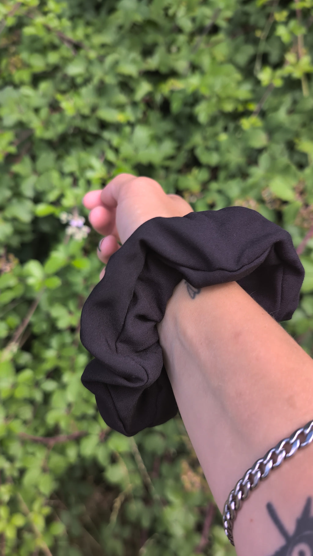 Black Obsidian Scrunchie • Classic